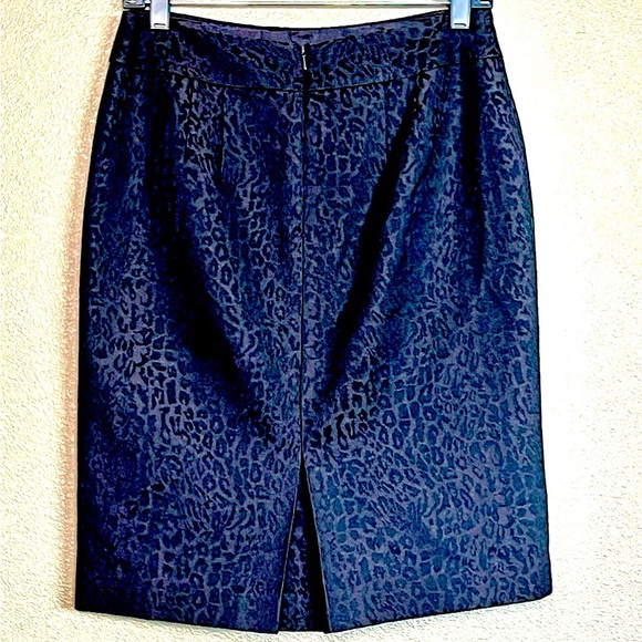 ANN TAYLOR Cheetah Print Pencil Skirt Black Brown Women’s Size 2 EUC - Picture 2 of 6